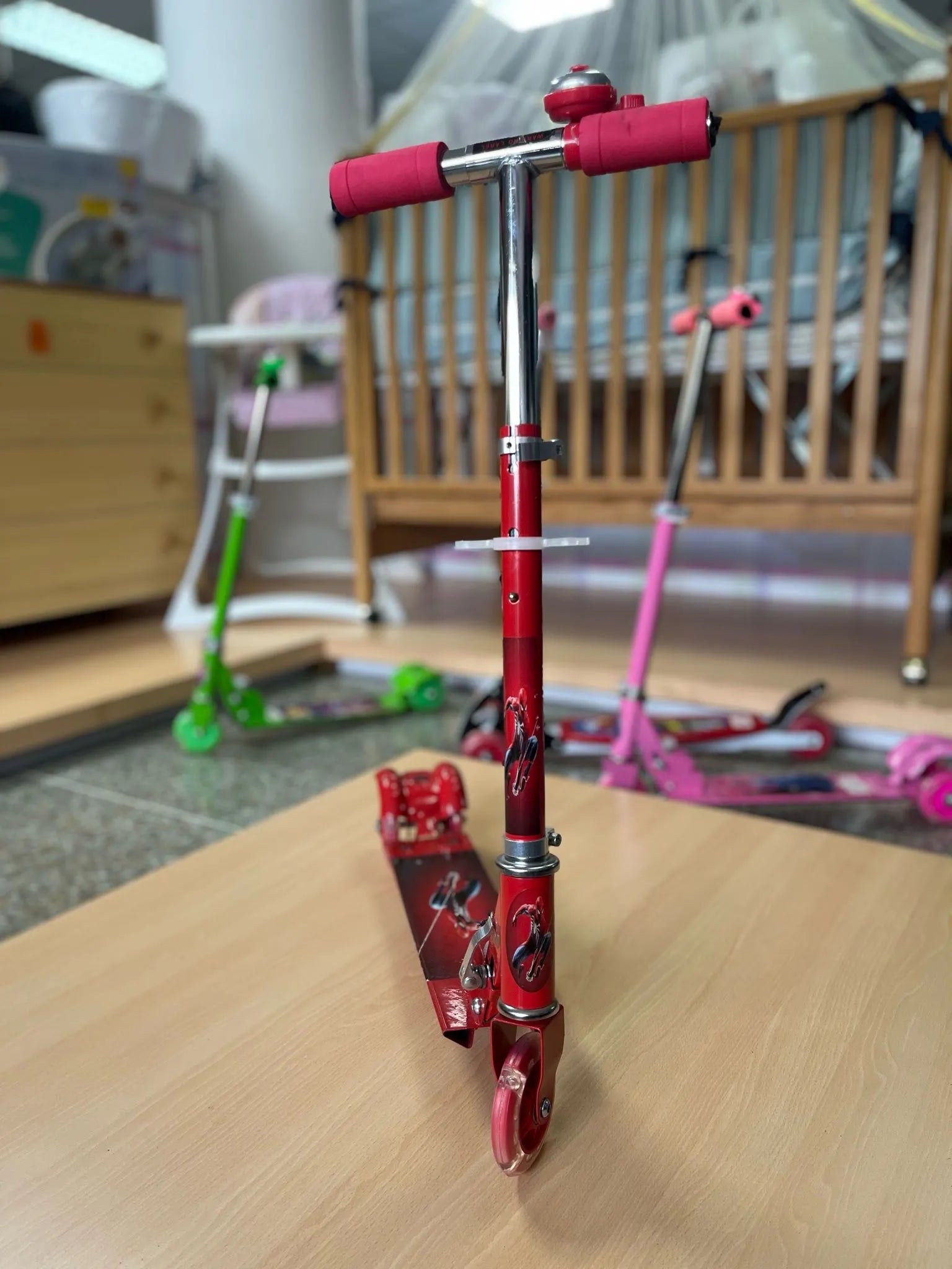 Monopatín de metal 3 ruedas